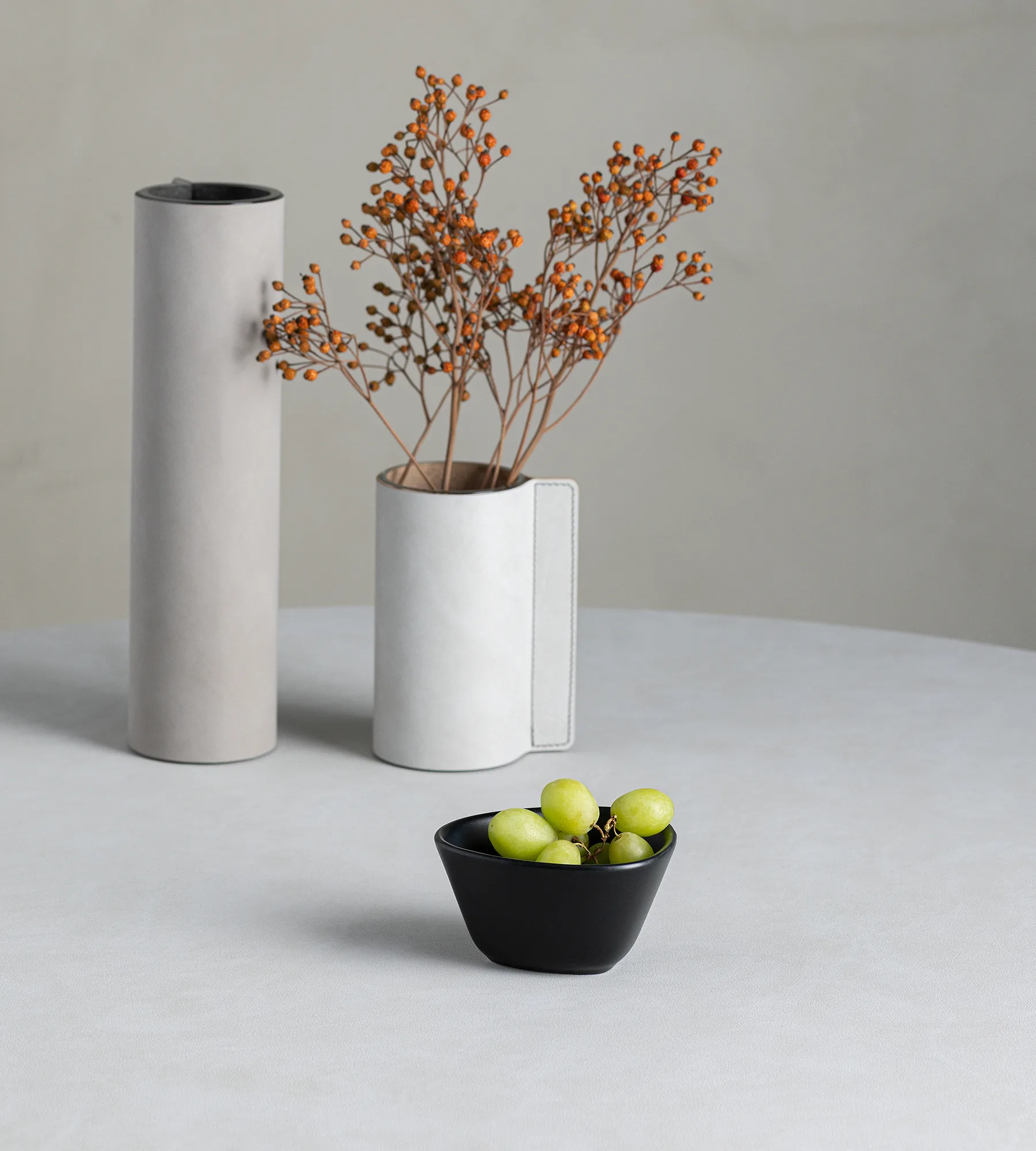 Miska Curve Stoneware S 10x11 cm, Black LIND DNA