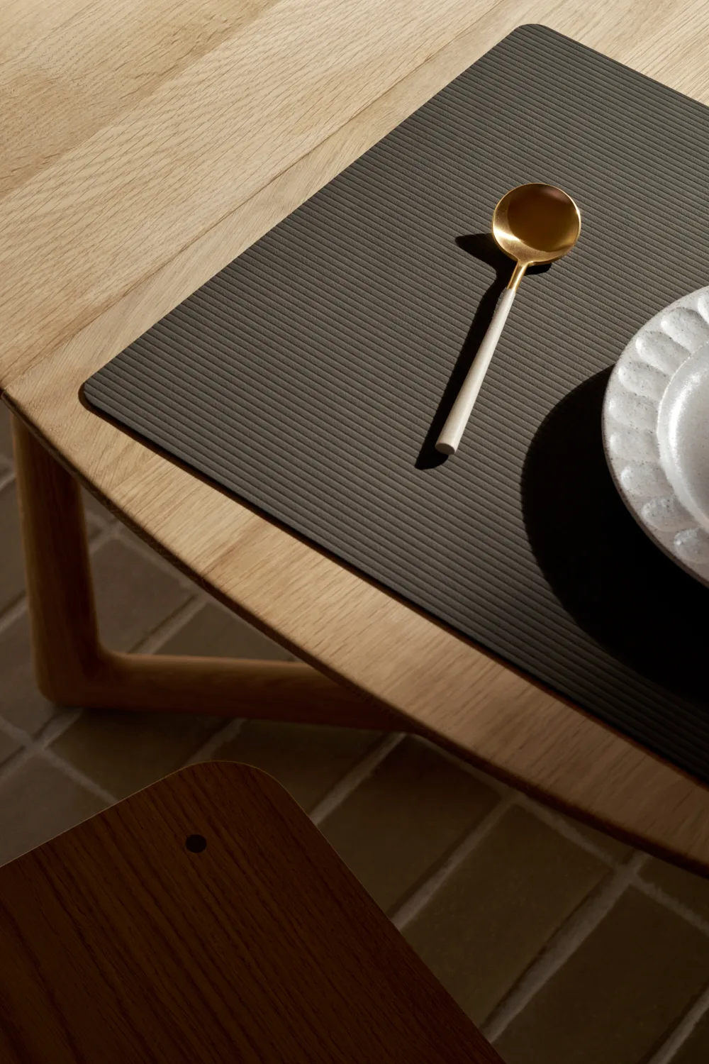 Podkładka na stół Corduroy square L, Caviar LIND DNA