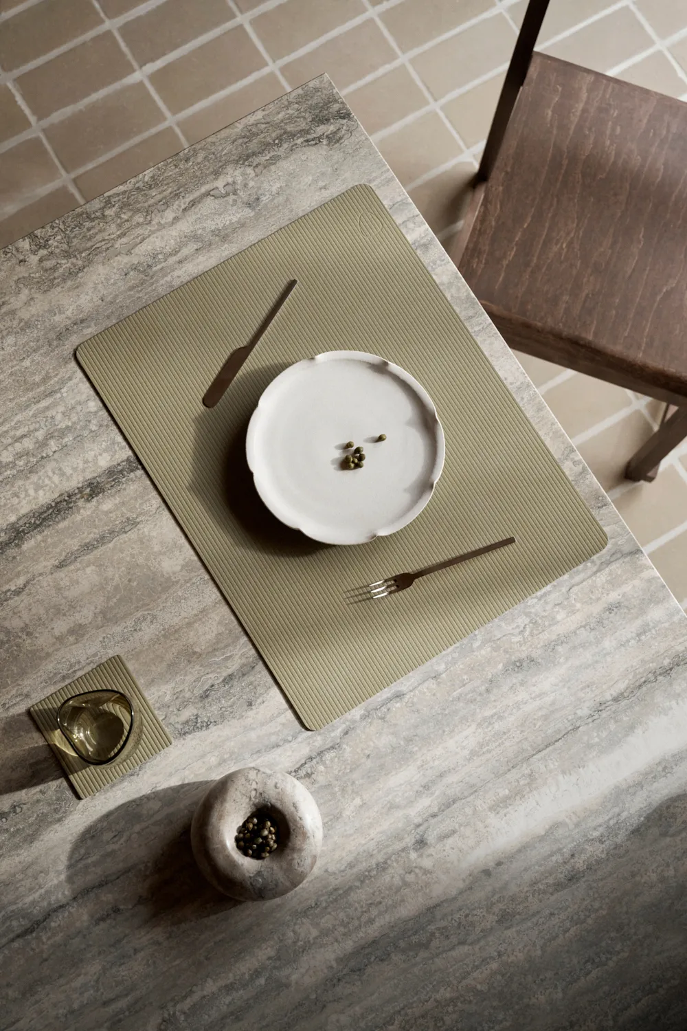 Podkładka na stół Corduroy square L, Herbal Dust LIND DNA