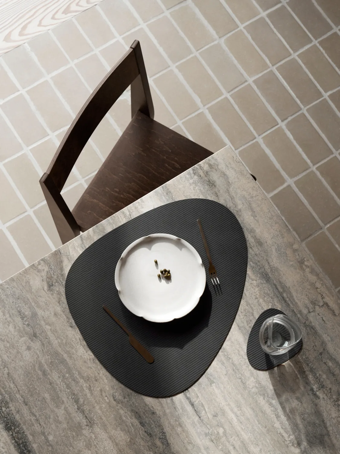 Podkładka pod szklankę Corduroy curve, Black LIND DNA