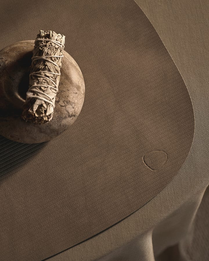 Podkładka stołowa Corduroy curve L, Nomad Grey LIND DNA