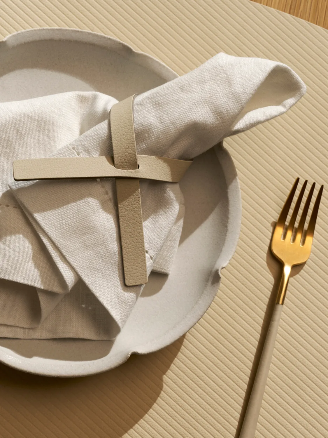 Podkładka stołowa Corduroy curve L, Vanilla LIND DNA