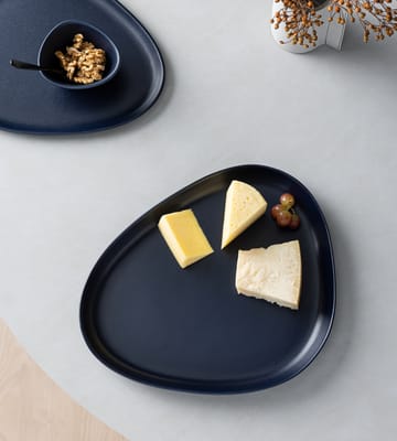 Półmisek do serwowania Curve Stoneware 30x35 cm - Navy blue - LIND DNA
