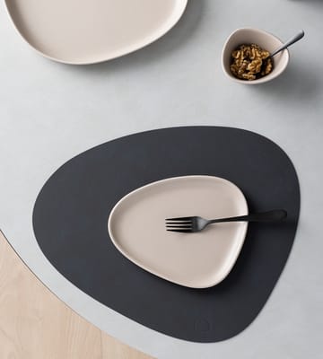 Talerz Curve Stoneware 19x22 cm - Piaskowy - LIND DNA