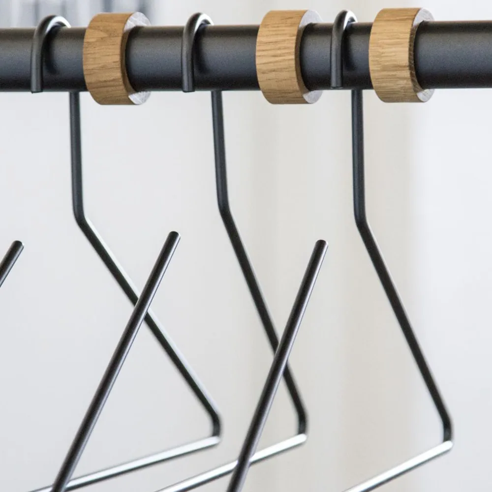 Wieszak Slim, black LIND DNA