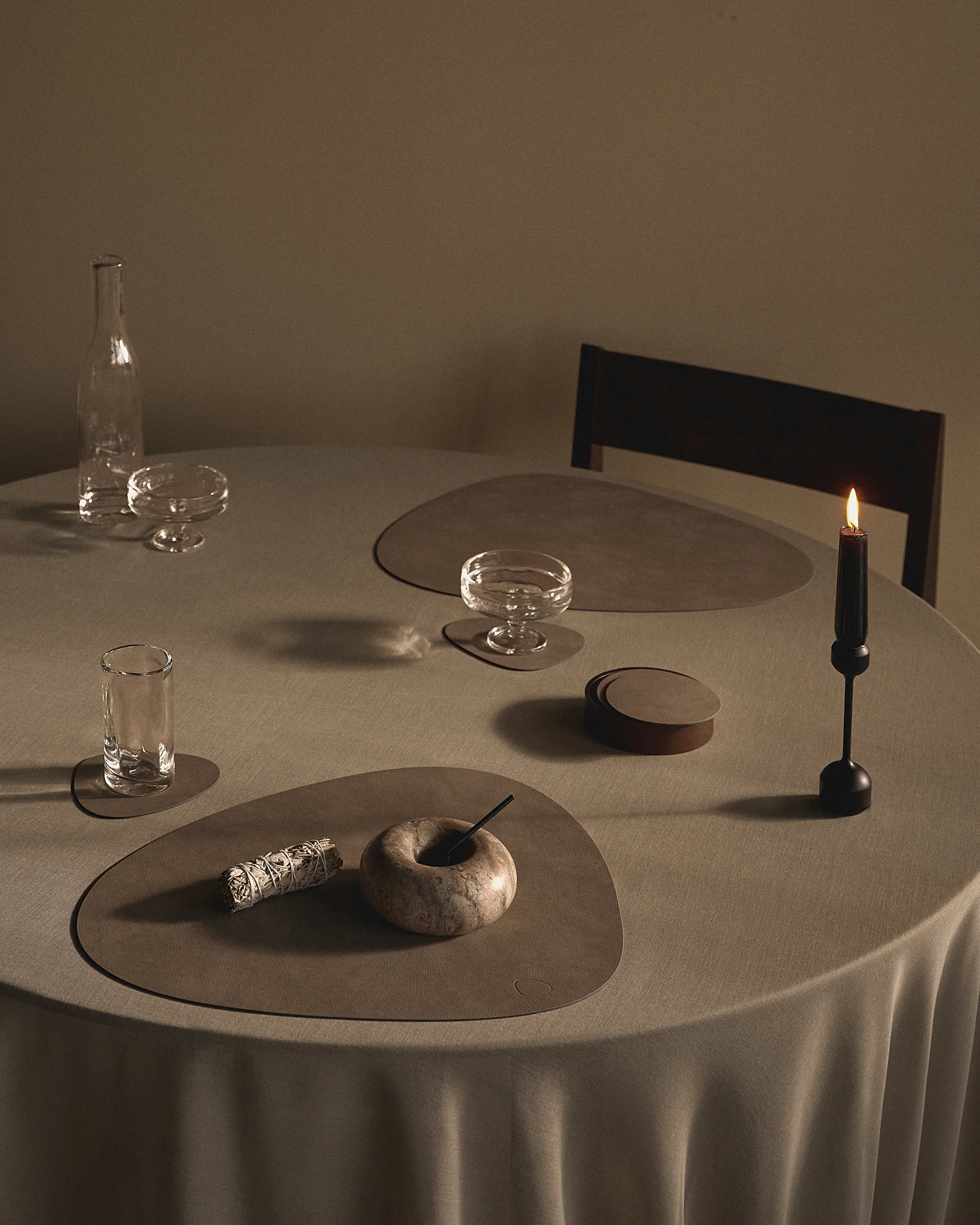 Wood Box pudełko na podkładki, Smoked-oak, circle, S LIND DNA