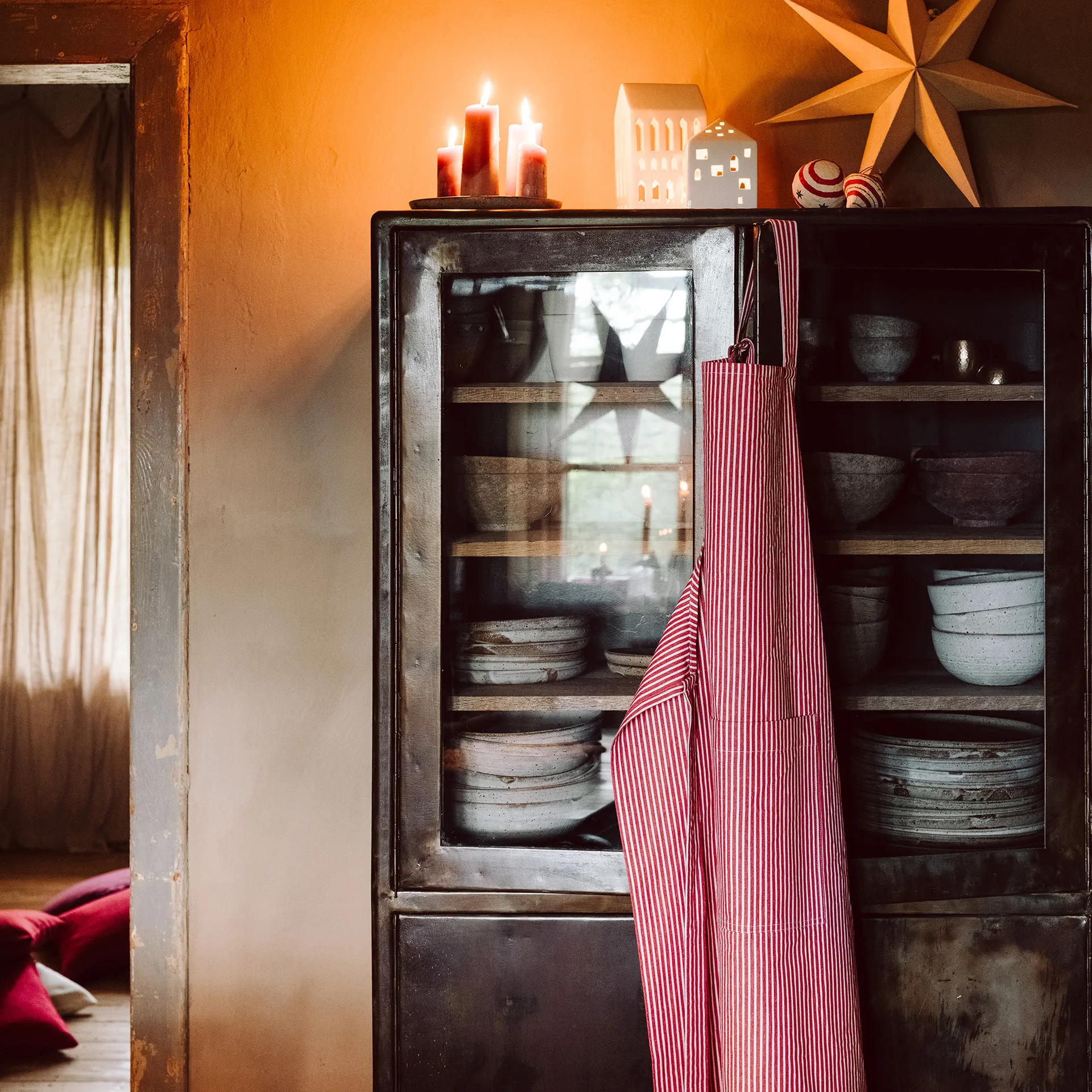 Fartuch Emma, Czerwony Linum