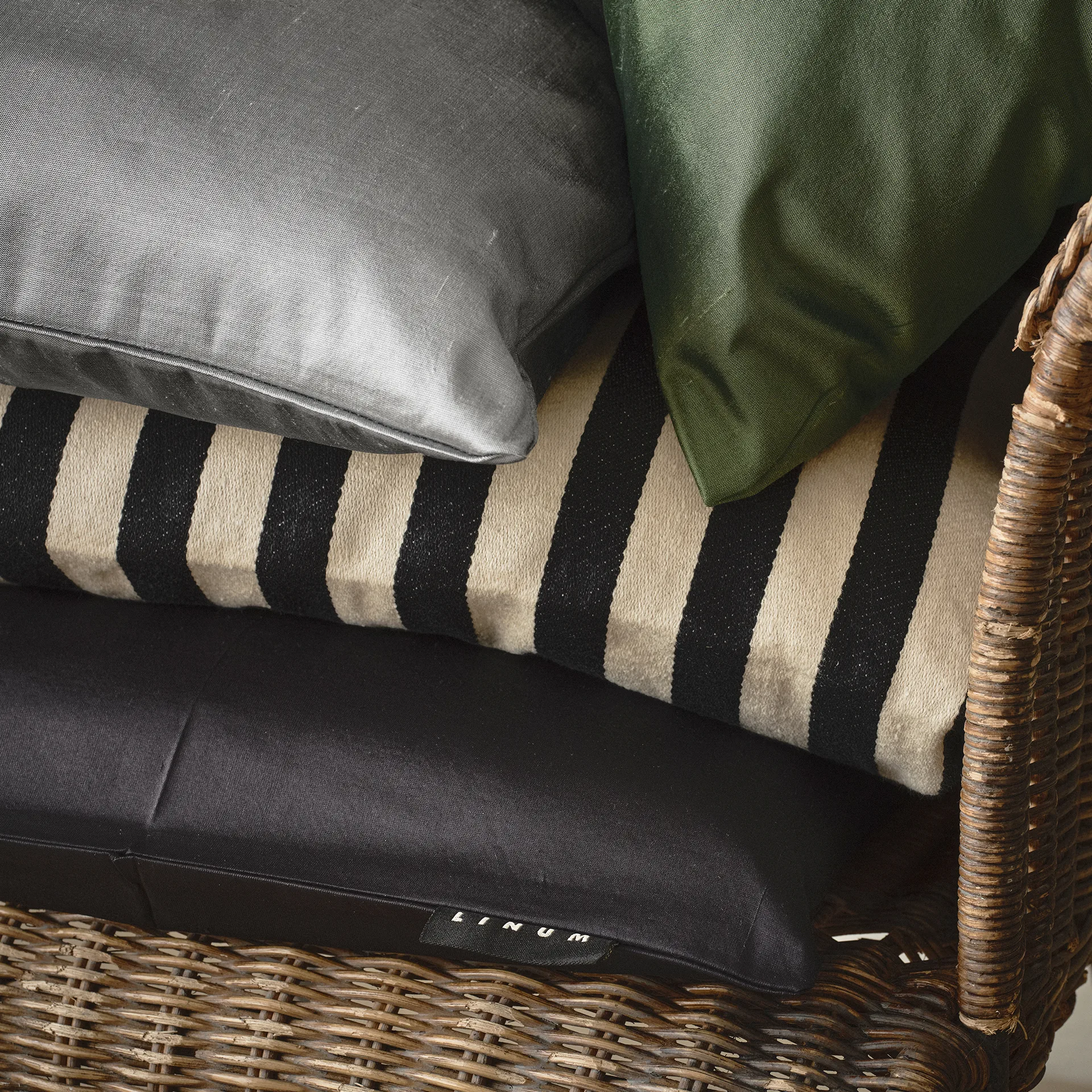 Poszewka na poduszkę Amalfi 35x50 cm, Głęboka szmaragdowa zieleń Linum