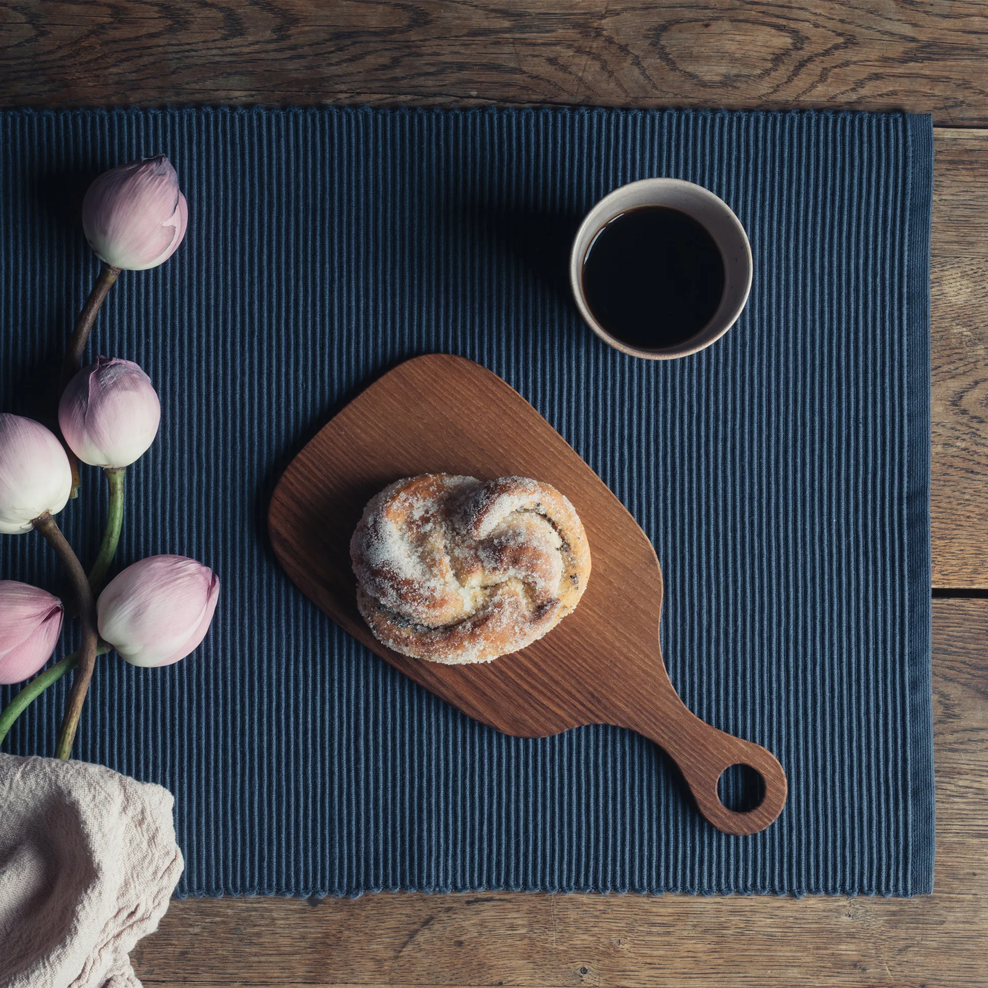 Uni bieżnik stołowy 45x150 cm, Niebieski indygo Linum