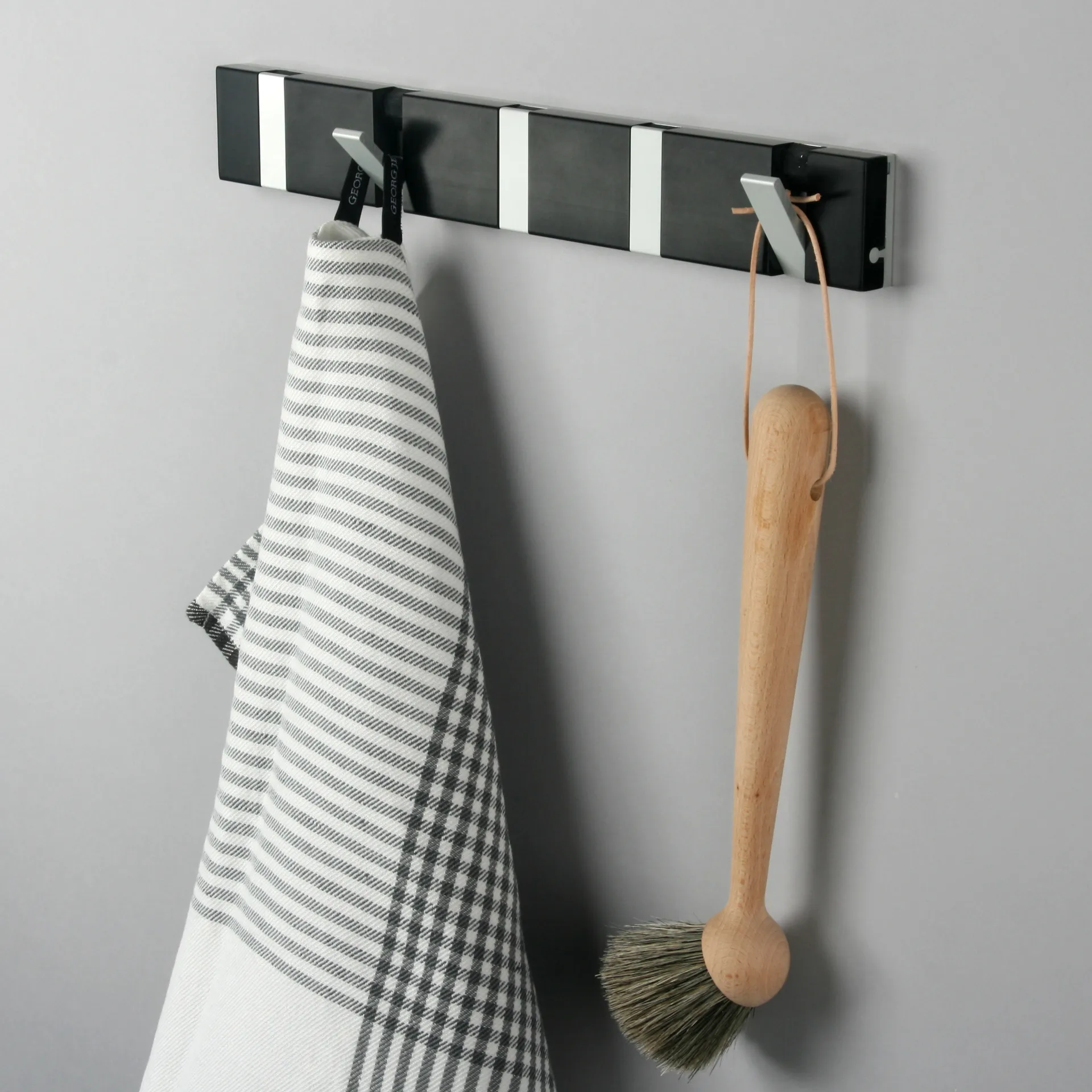 Wieszak Knax 33 cm kompozytowy, czarny LoCa