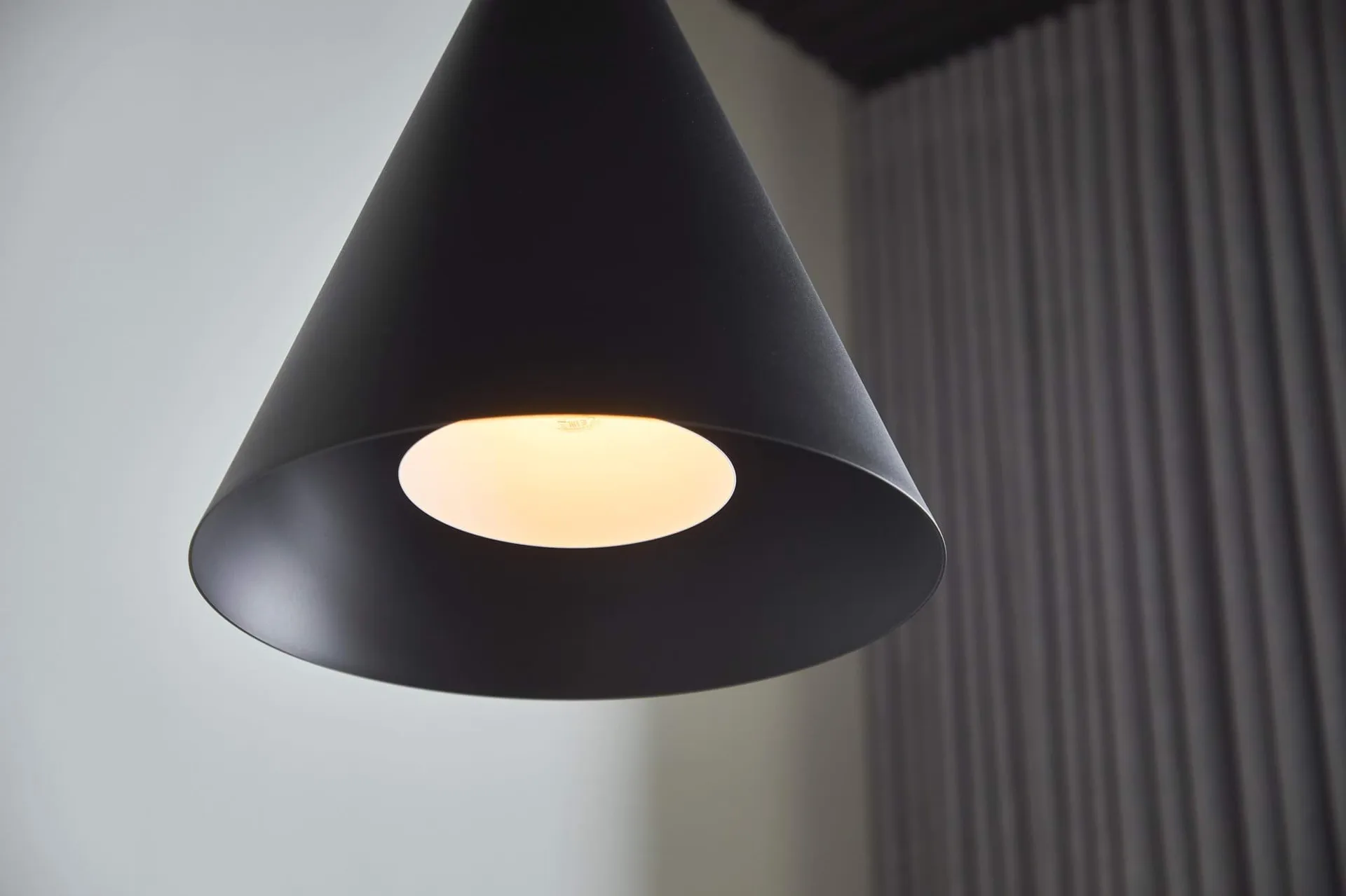 Lampa wisząca Hanzu, Czarny, Ø35 cm Loom Design