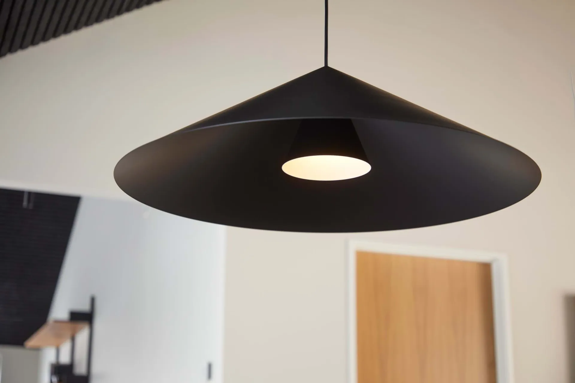 Lampa wisząca Hanzu, Czarny, Ø75 cm Loom Design