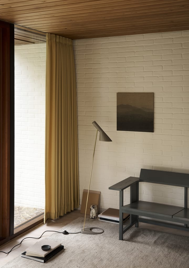 Lampa podłogowa AJ, Brass-warm grey Louis Poulsen