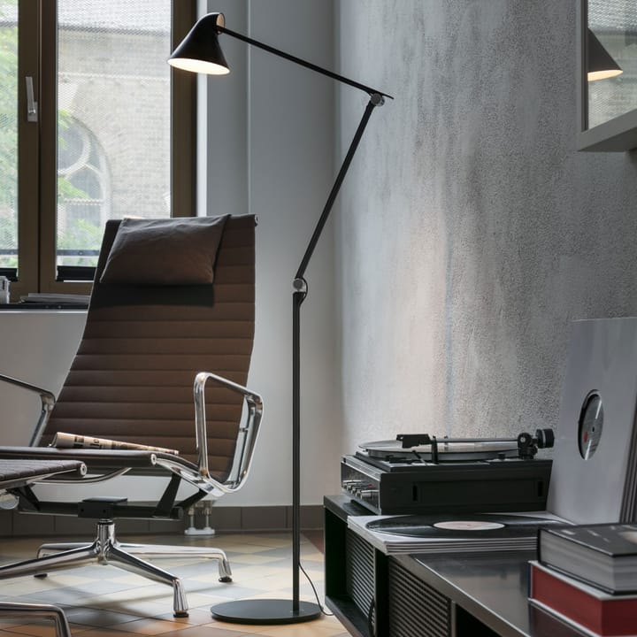 Lampa podłogowa NJP, Czarny, LED, 3000k Louis Poulsen