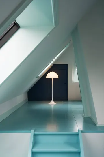 Lampa podłogowa Panthella 400 - Opal white - Louis Poulsen