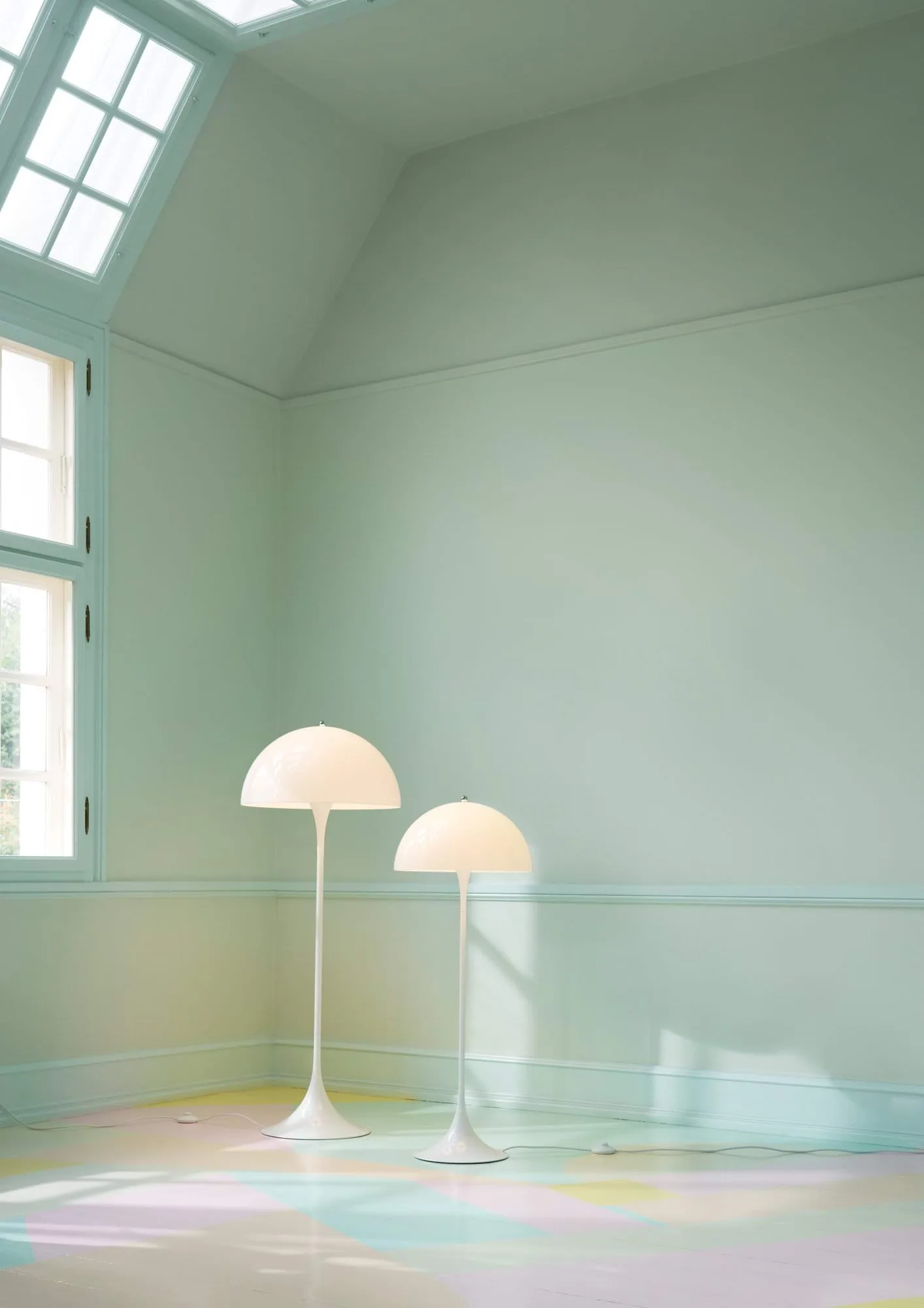Lampa podłogowa Panthella 400, Opal white Louis Poulsen