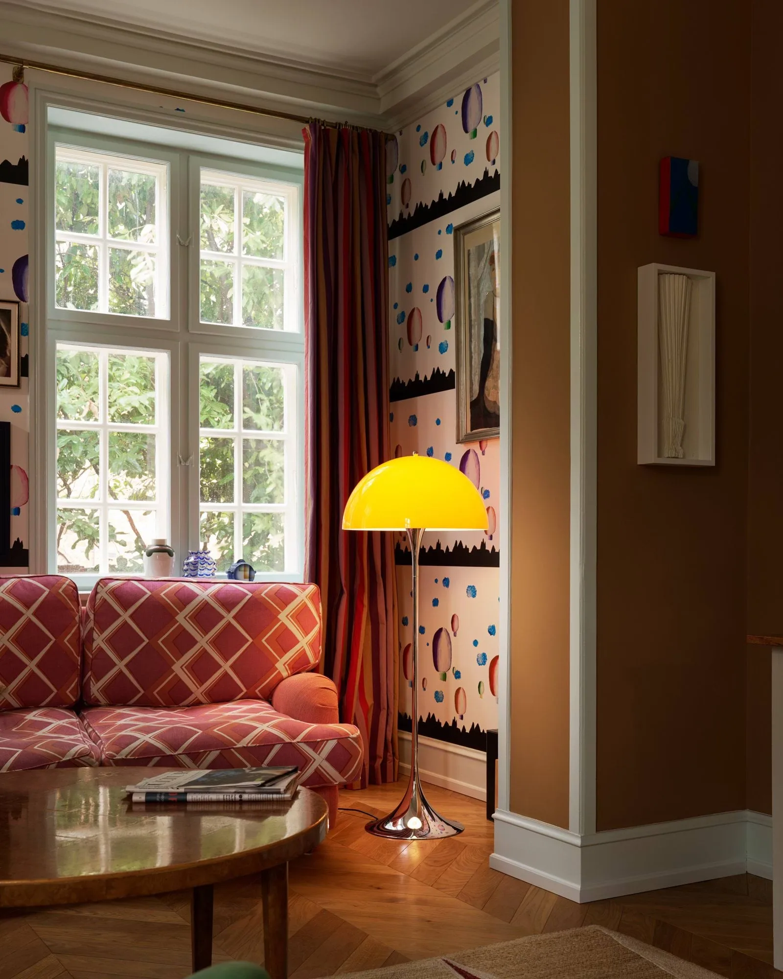 Lampa podłogowa Panthella 500, Original opal orange Louis Poulsen