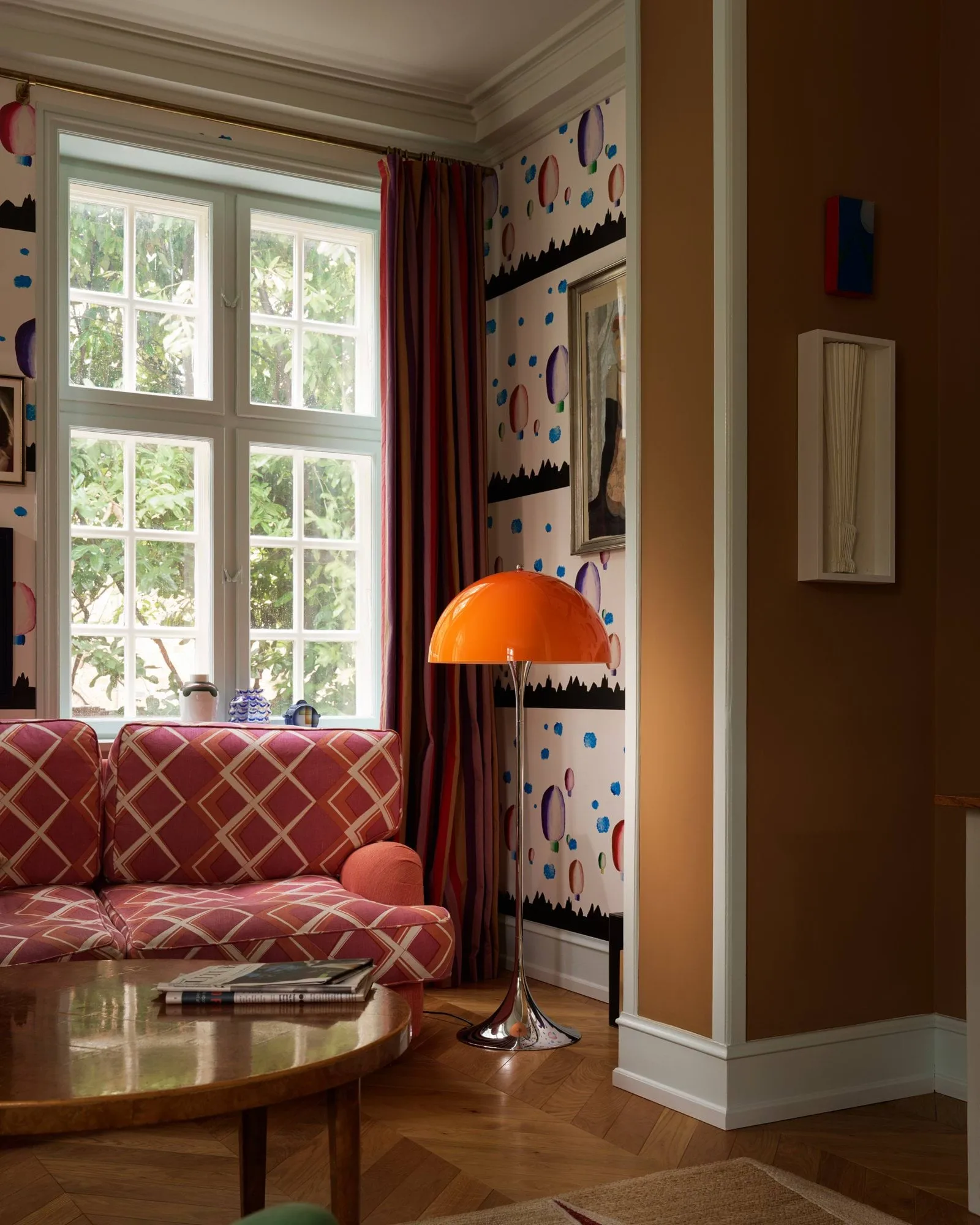 Lampa podłogowa Panthella 500, Original opal orange Louis Poulsen
