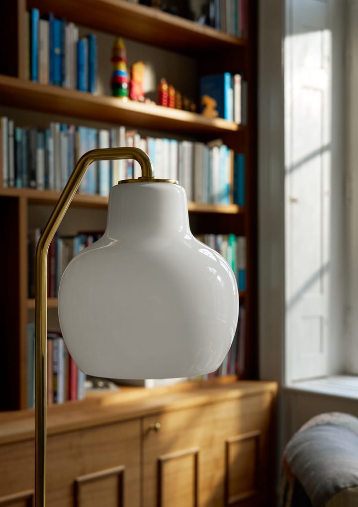 Lampa podłogowa VL Ring Crown, Mosiężny-opalowe szkło Louis Poulsen