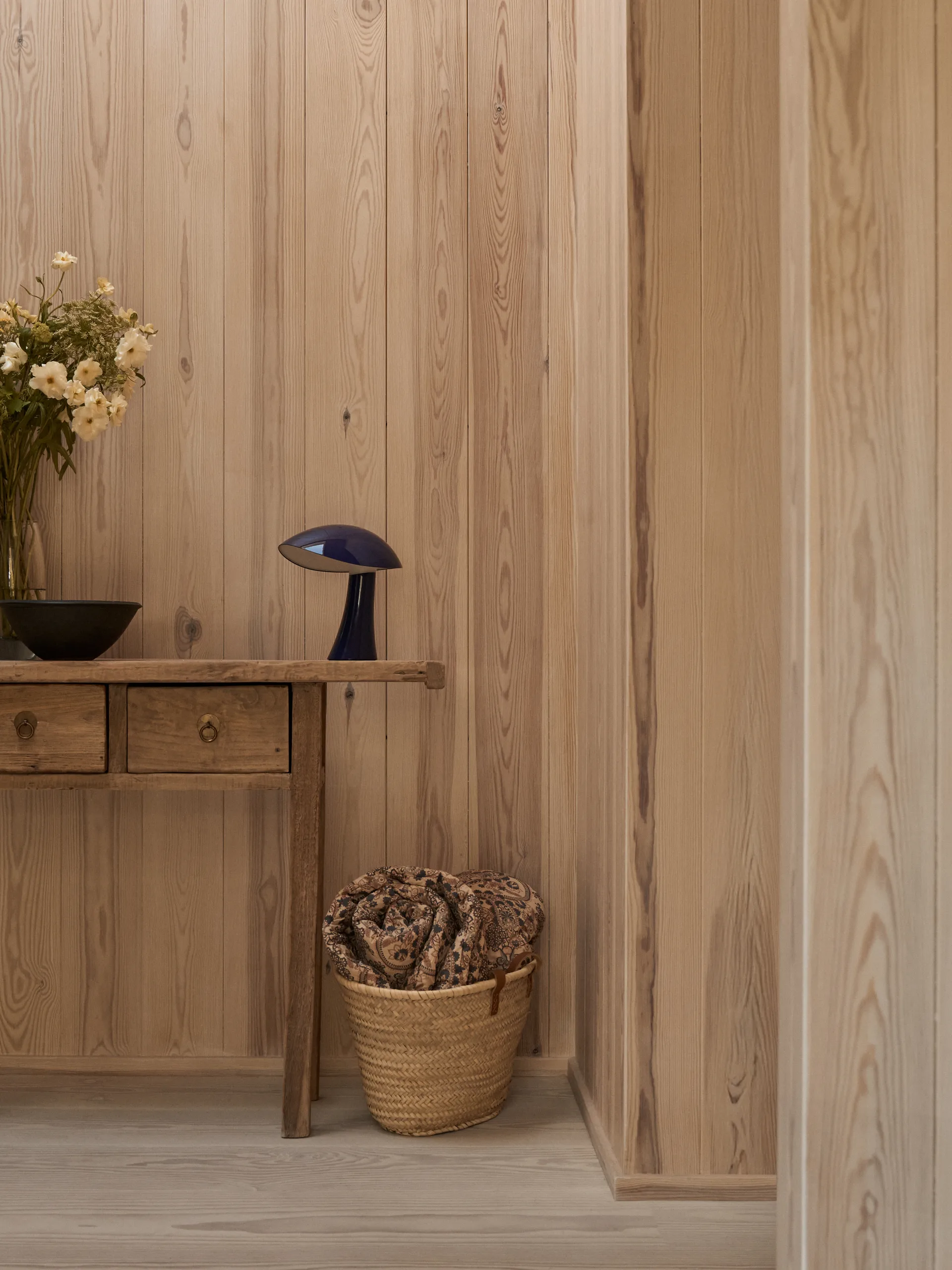 Lampa przenośna Rumee 220, Night Blue Louis Poulsen