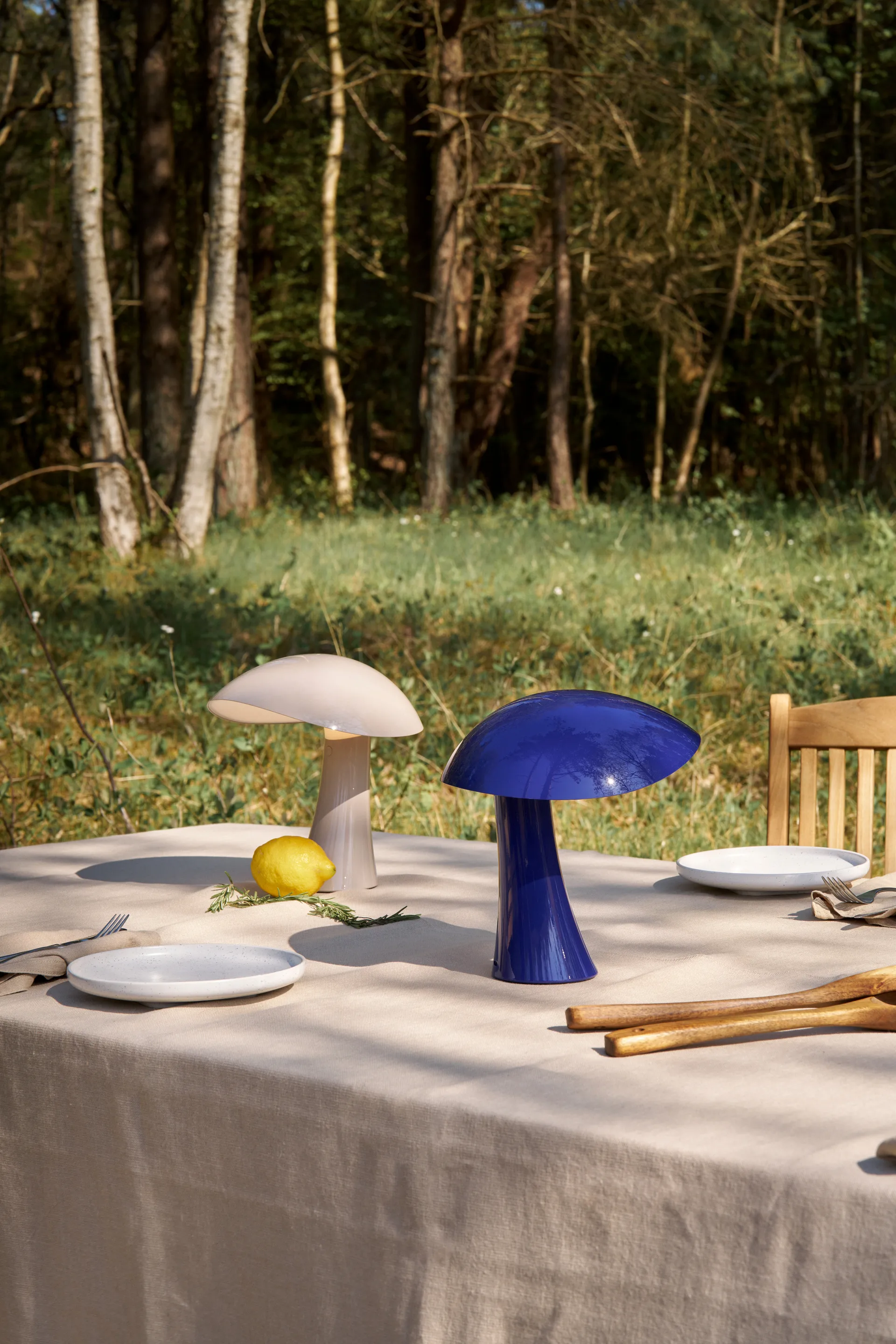 Lampa przenośna Rumee 220, Night Blue Louis Poulsen