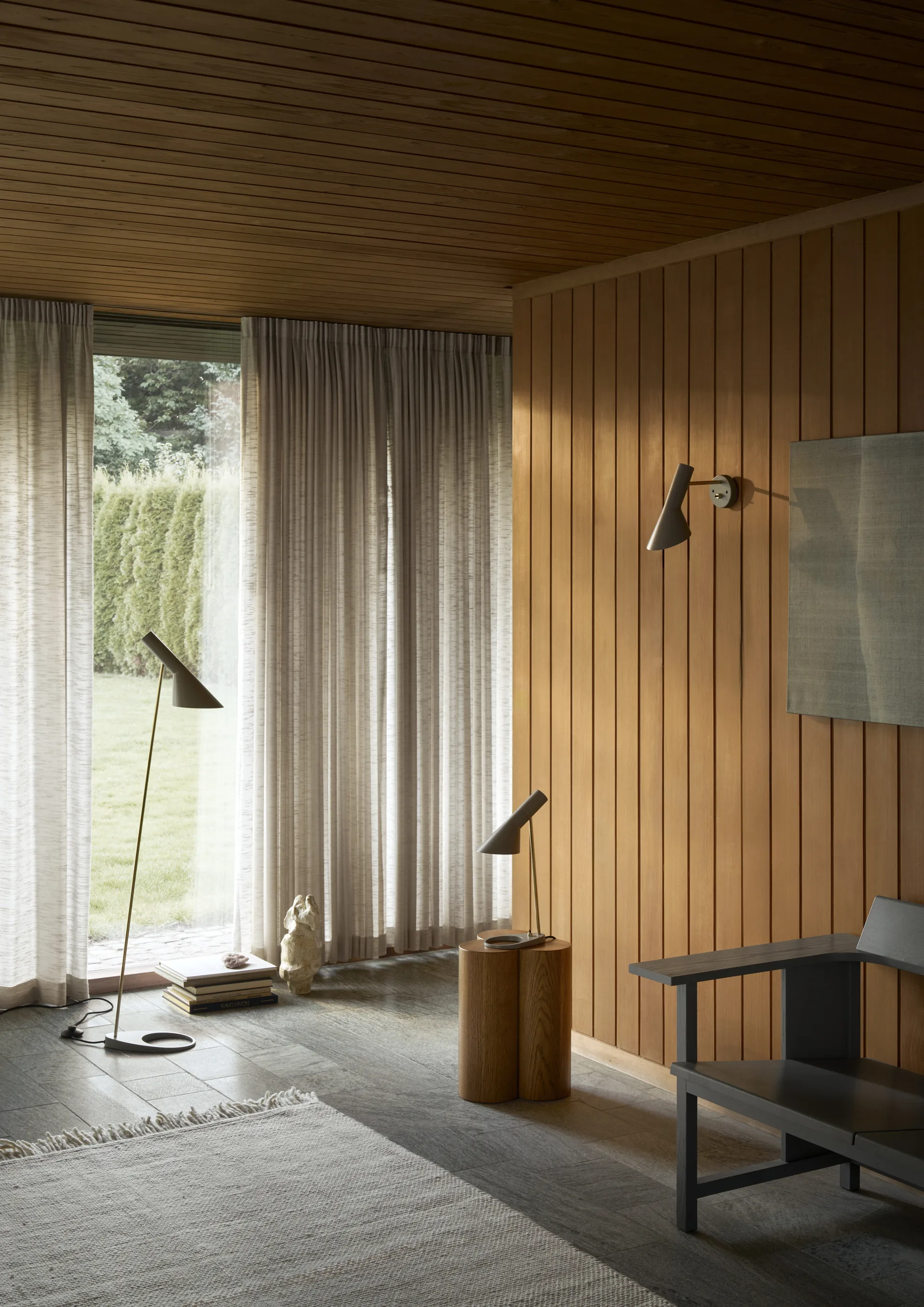 Lampa ścienna AJ instalacja stała, Brass-warm grey Louis Poulsen