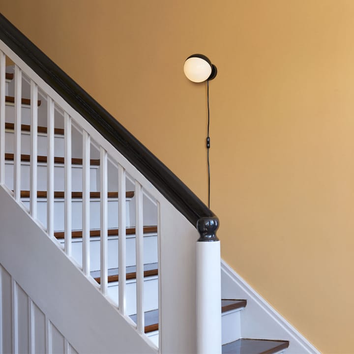 Lampa ścienna VL Studio, Czarny Louis Poulsen