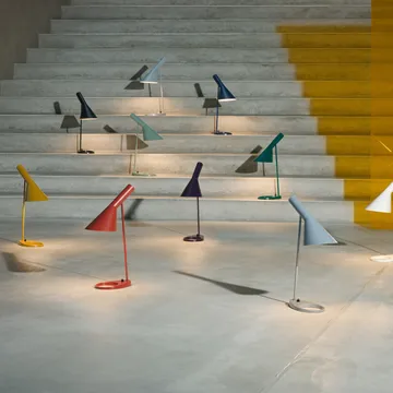Lampa stołowa AJ - Aubergine - Louis Poulsen