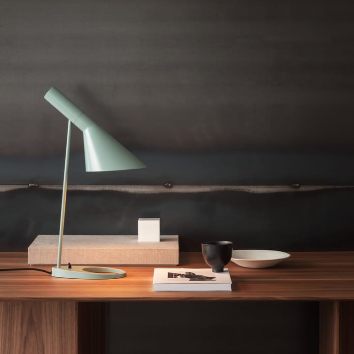 Lampa stołowa AJ, Jasny w kolorze ropy naftowej Louis Poulsen