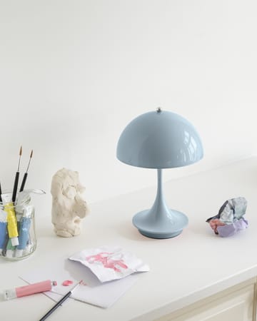 Lampa stołowa Panthella 160 portable - Pale blue - Louis Poulsen