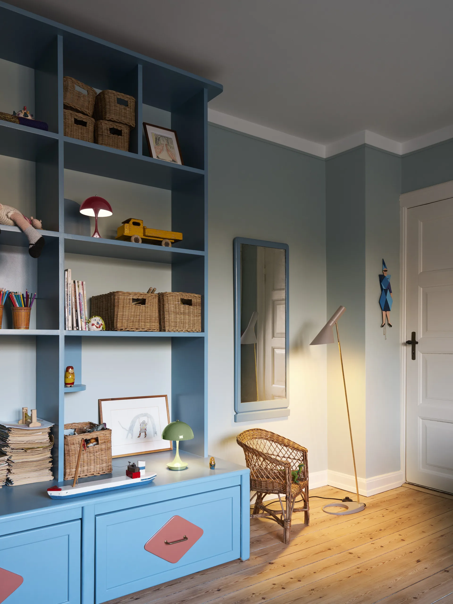 Lampa stołowa Panthella 160 Portable v3, Opaque burgundy Louis Poulsen