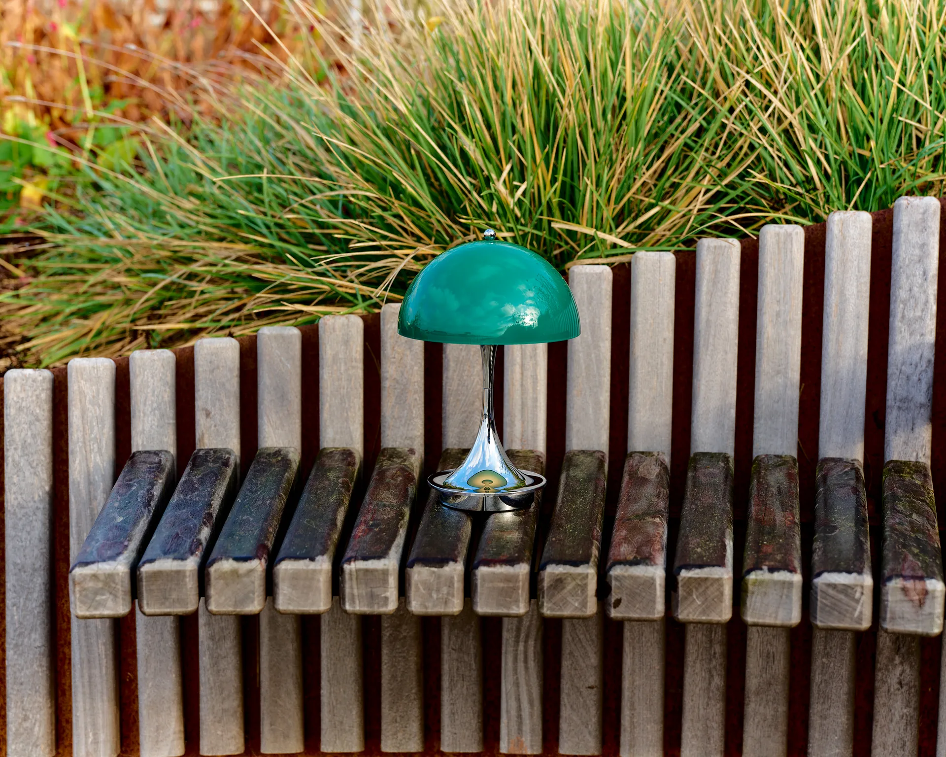 Lampa stołowa Panthella 160 Portable v3, Original Opal Green Louis Poulsen