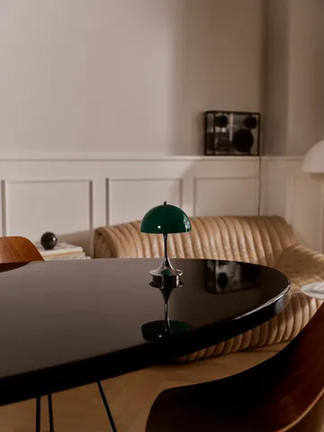 Lampa stołowa Panthella 160 Portable v3 - Original Opal Green - Louis Poulsen