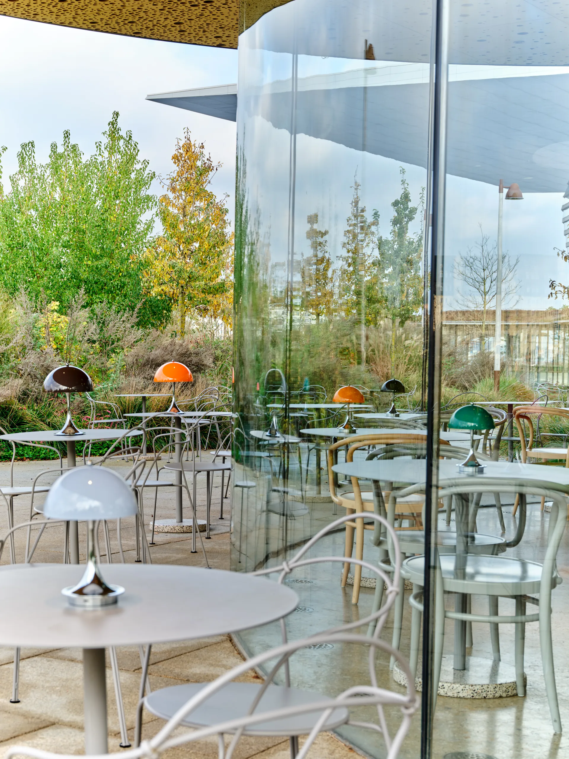 Lampa stołowa Panthella 160 Portable v3, Original Opal Orange Louis Poulsen