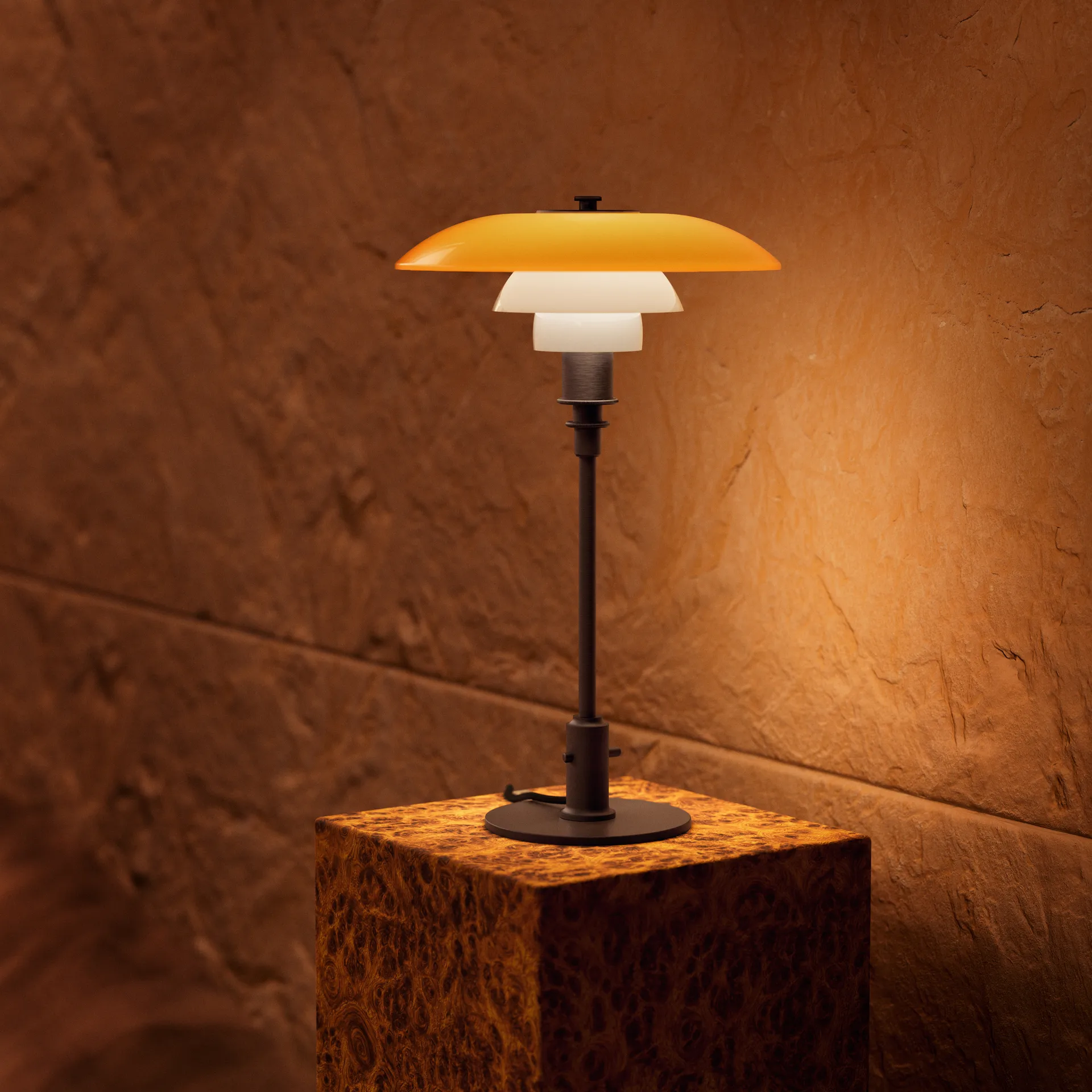 Lampa stołowa PH 3/2 Centenary Edition, Amber-opal white Louis Poulsen