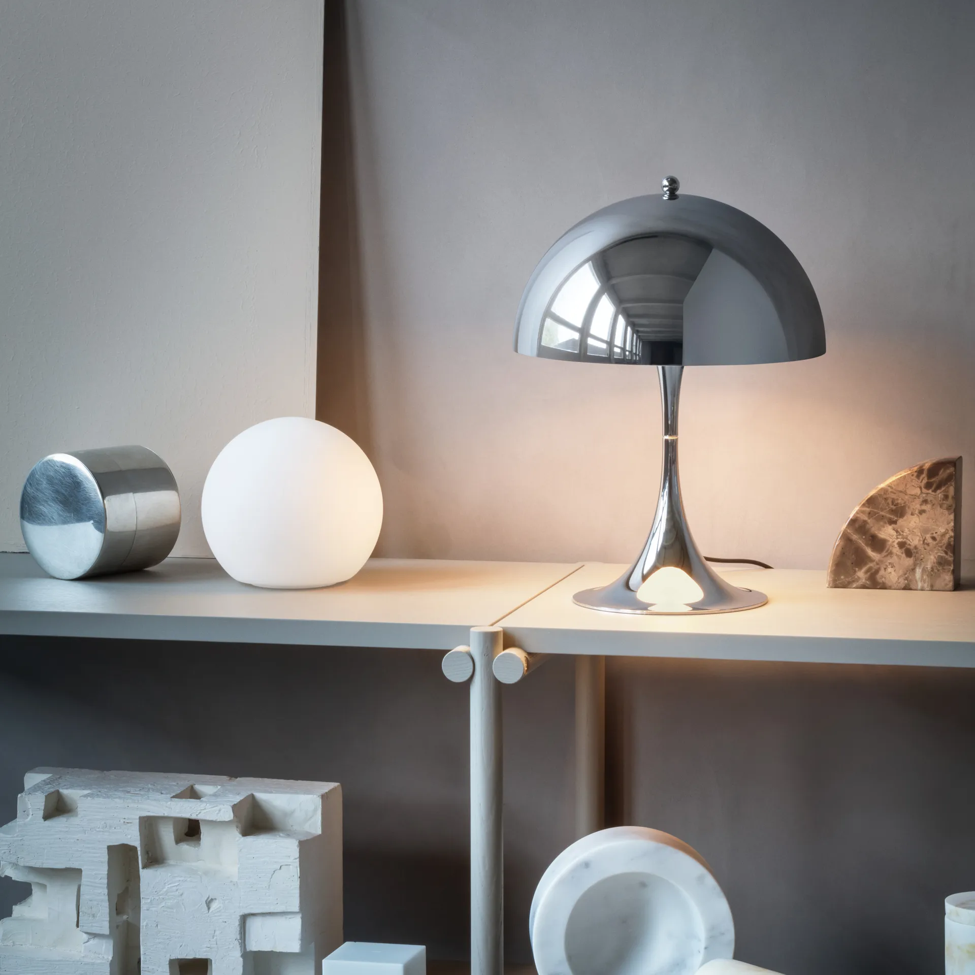 Lampa stołowa przenośna Panthella 250, Chrom Louis Poulsen