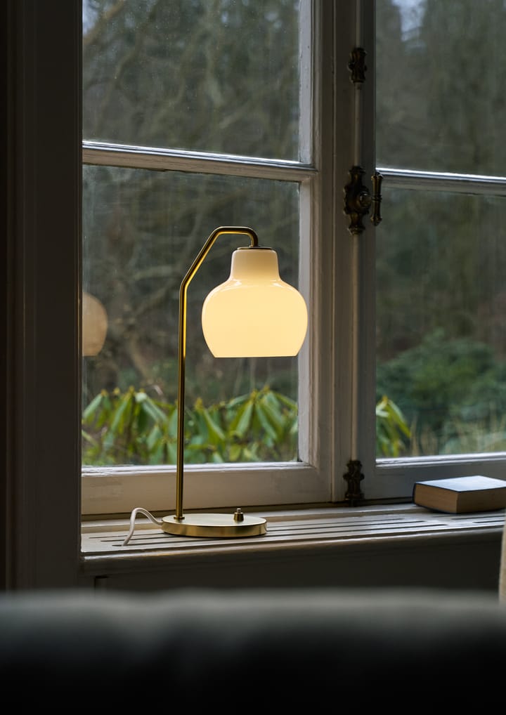 Lampa stołowa VL Ring Crown Ø15 cm, Mosiężny-opalowe szkło Louis Poulsen