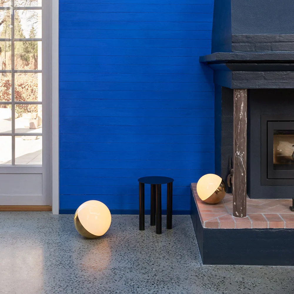 Lampa stołowa/lampa podłogowa VL Studio Ø32 cm, Mosiądz Louis Poulsen