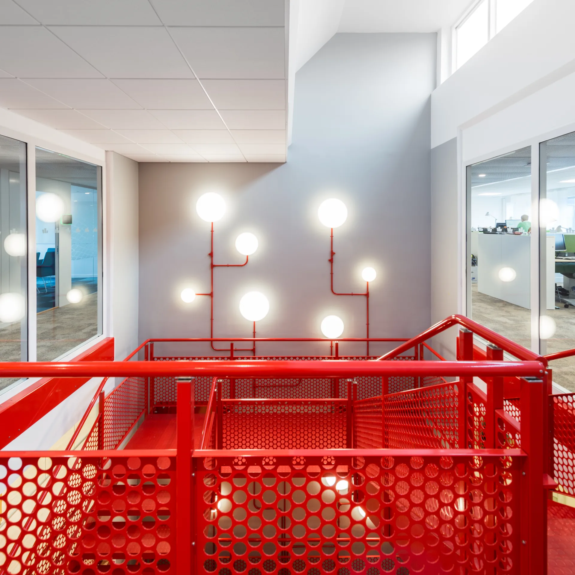 Lampa sufitowa-lampa ścienna AJ Eklipta Ø22 cm, Biały opal Louis Poulsen