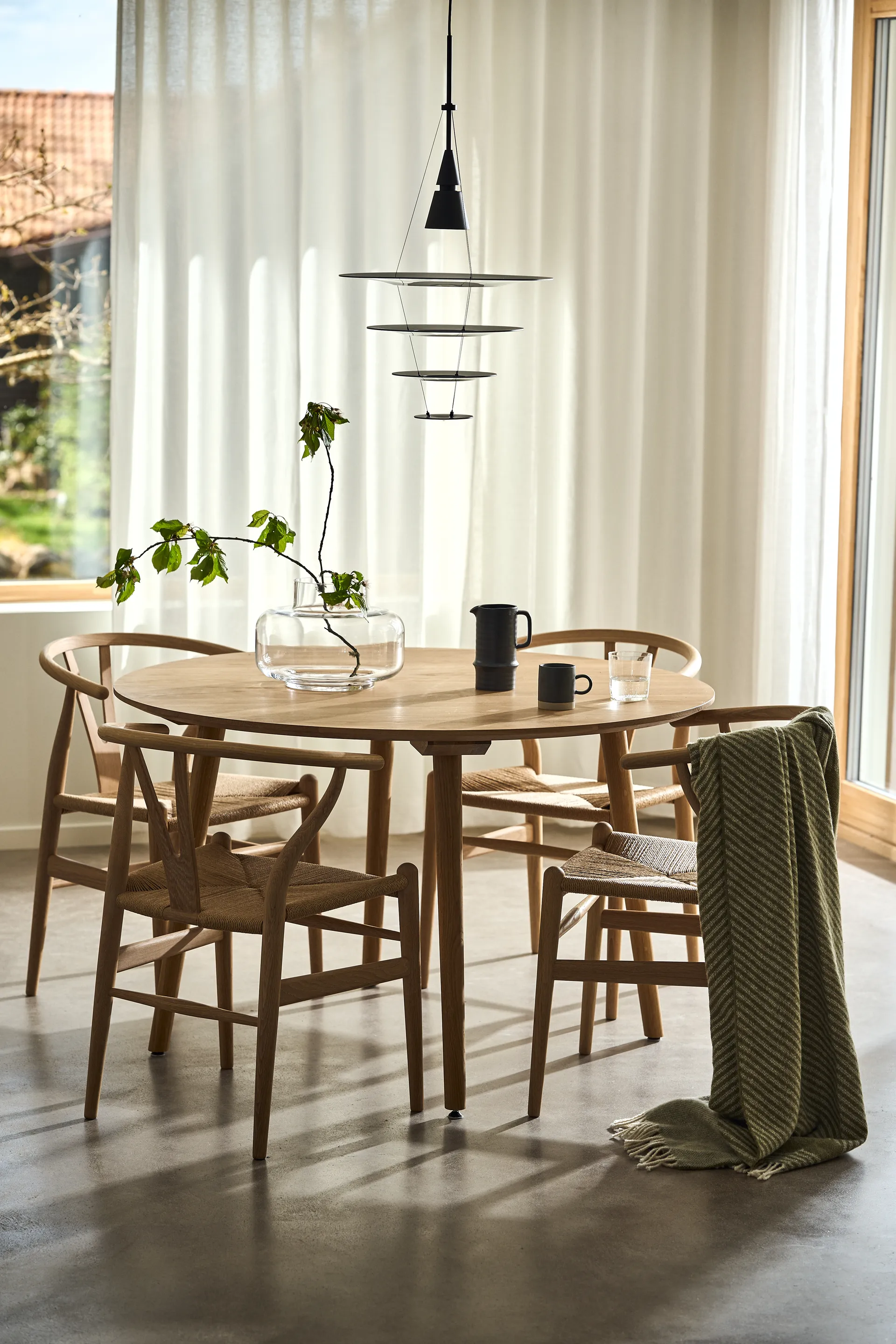 Lampa wisząca Enigma 425, Czarny Louis Poulsen