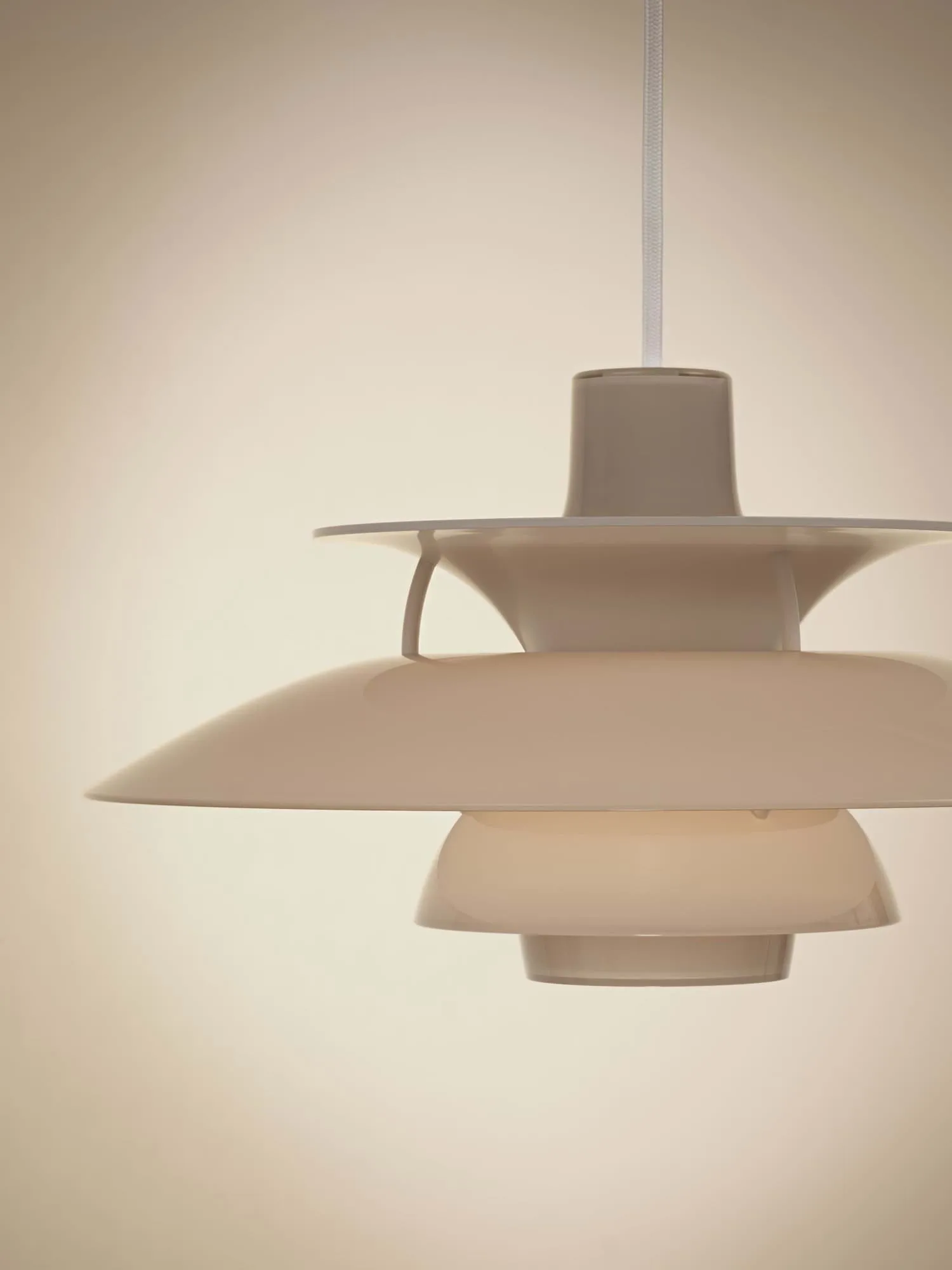 Lampa wisząca PH 5, Ø32 cm, Opal beige Louis Poulsen
