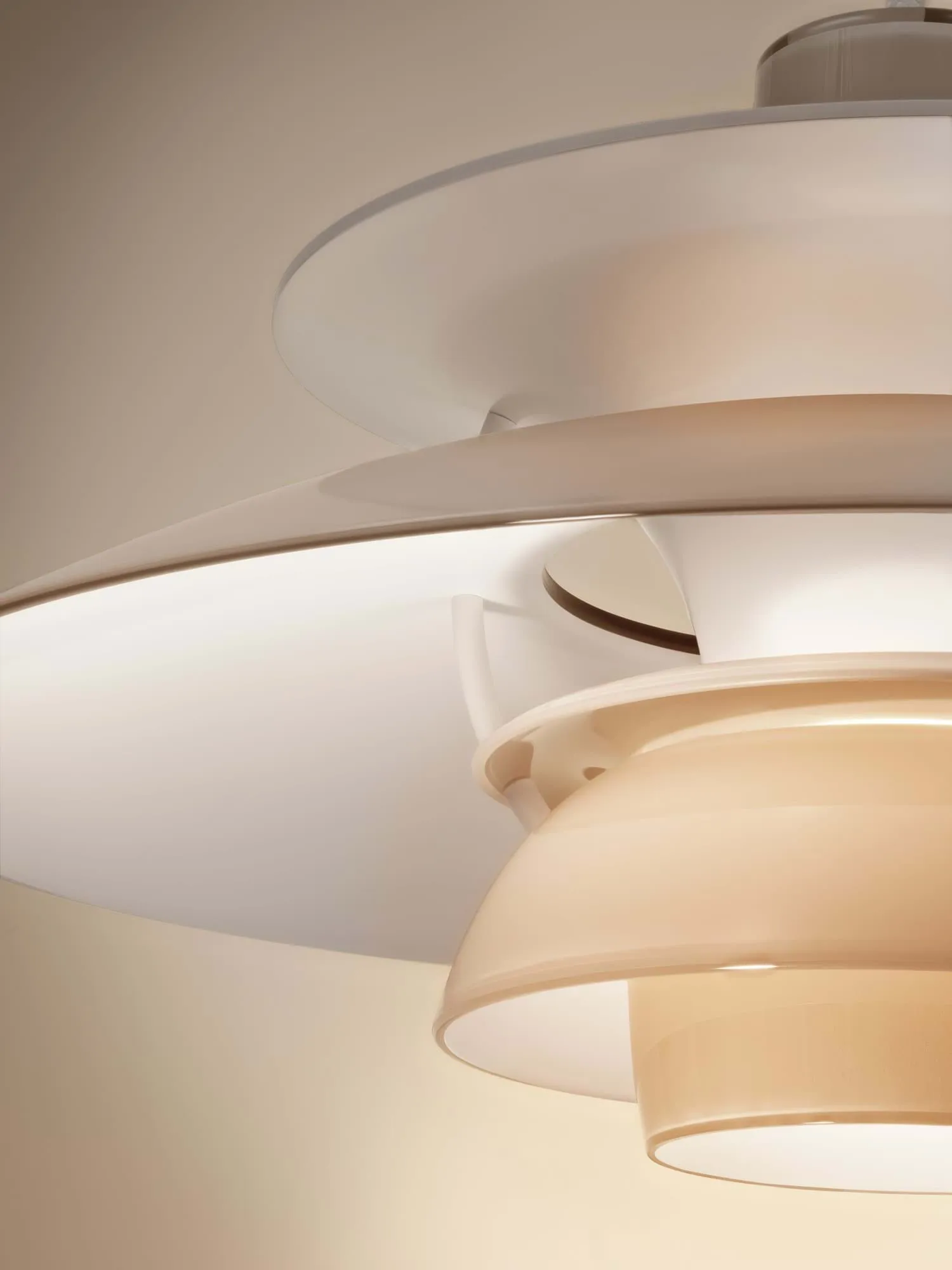 Lampa wisząca PH 5, Ø320, Opal beige Louis Poulsen