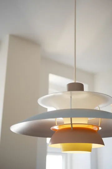 Lampa wisząca PH 5 - Ø500, Pastel-szary ostrygowy-niebieski-róż - Louis Poulsen