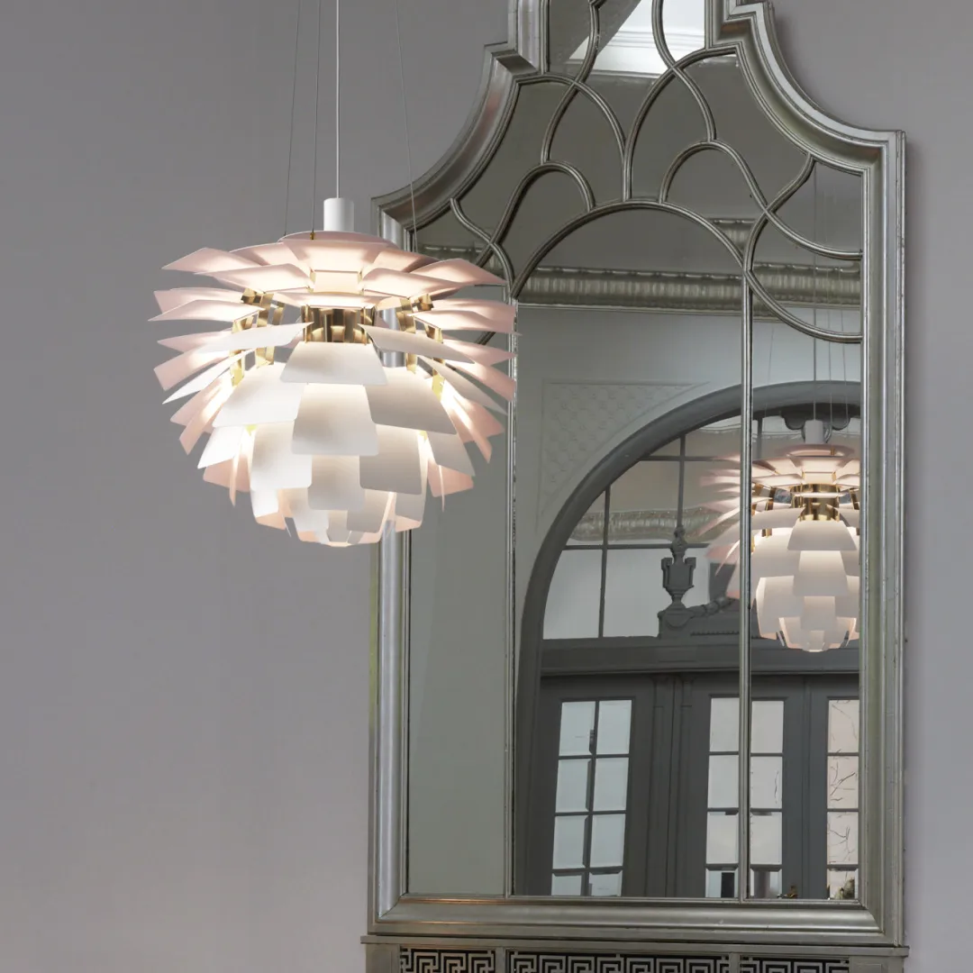 Lampa wisząca PH Artichoke Anniversary edition, Matte white-pale rose Ø48 cm Louis Poulsen