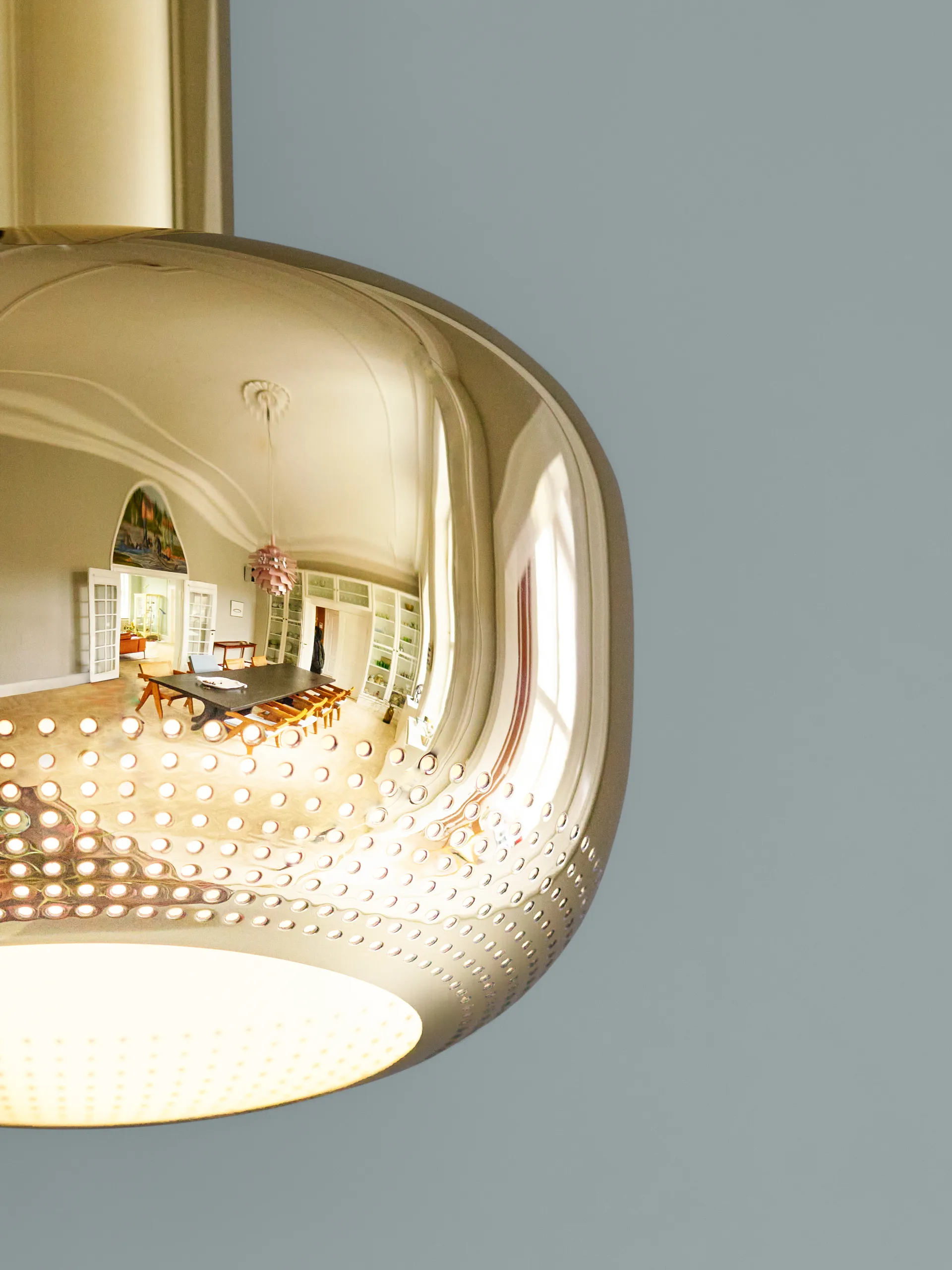 Lampa wisząca VL 56, Polerowany mosiądz Louis Poulsen