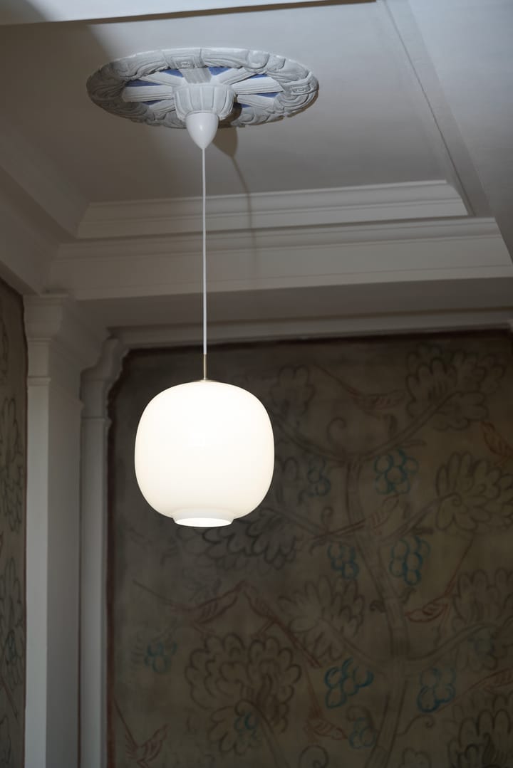Lampa wisząca VL45 Radiohus Ø17,5 cm, Brass-white opal glass Louis Poulsen