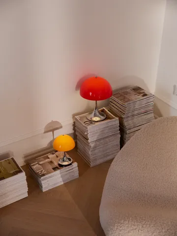 Przenośna lampa stołowa Panthella 250 V3 - Original Opal Red - Louis Poulsen