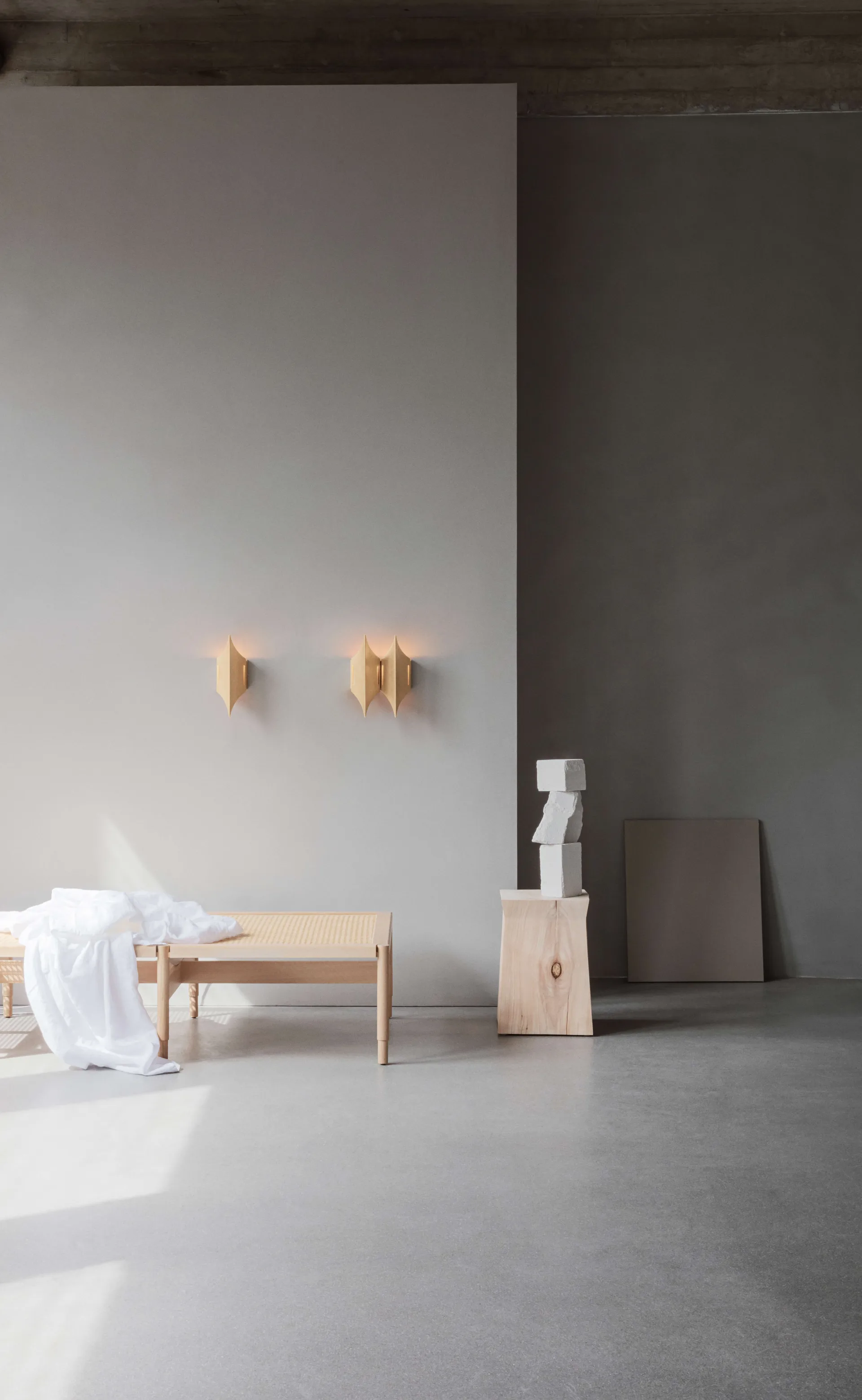 Gothic I lampa ścienno-sufitowa, Brass LYFA