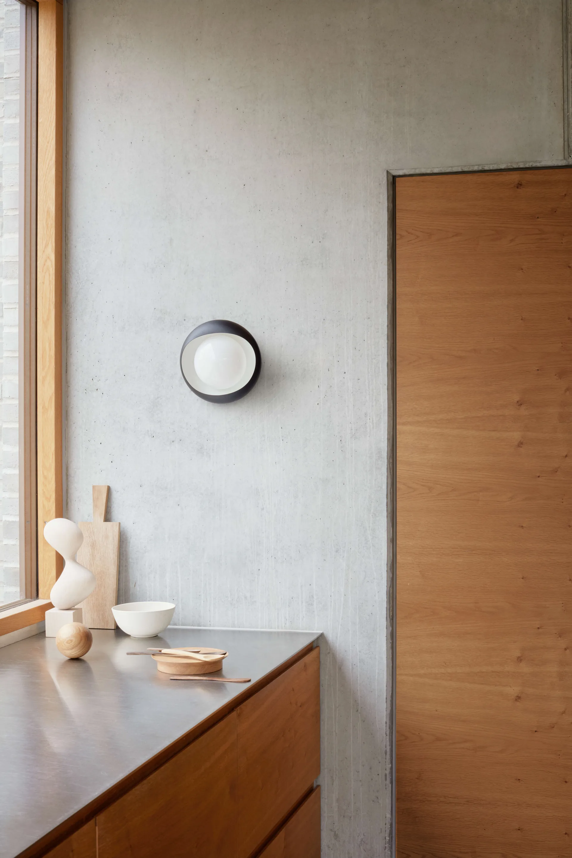 Lampa ścienna Cornea 150, Black LYFA