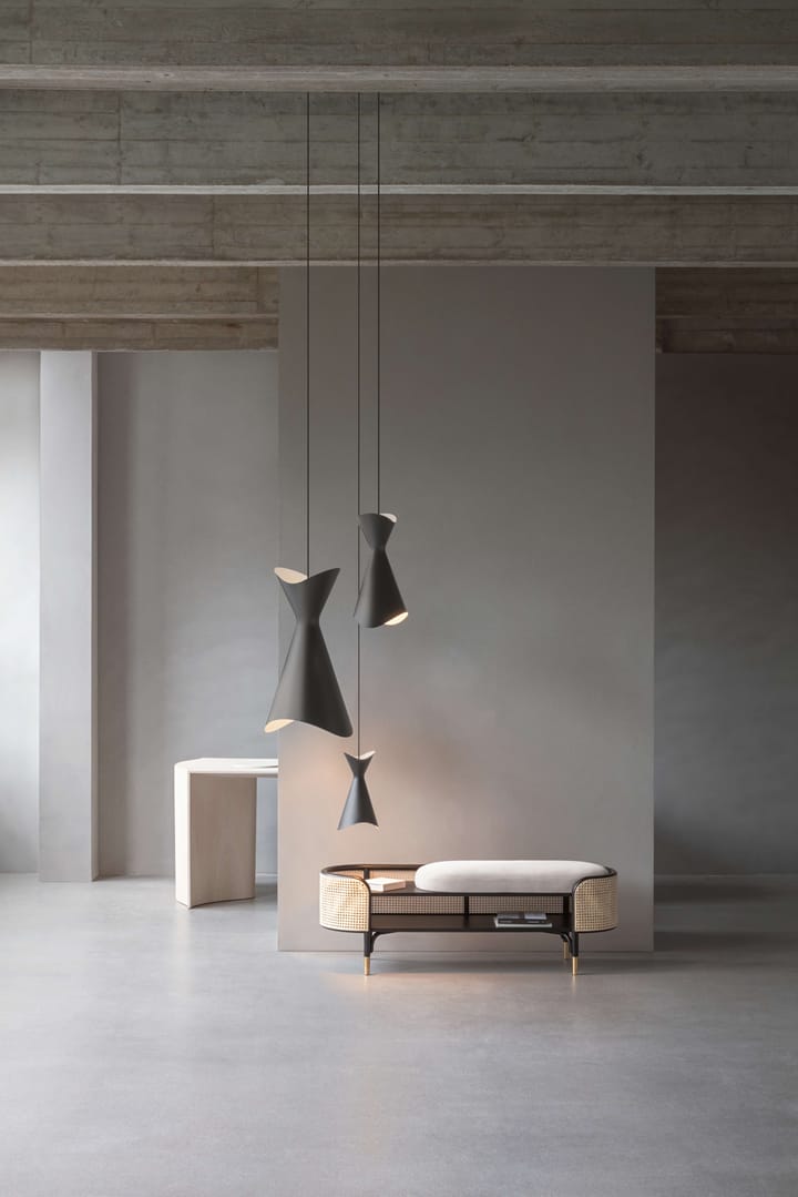 Ninotchka 425 lampa wisząca, Black LYFA